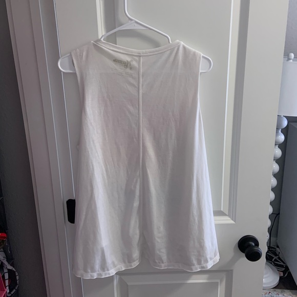 High-low Tee Tee - Picture 4 of 5